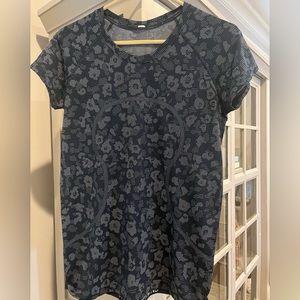 Lululemon Swiftly tech short sleeve size 10